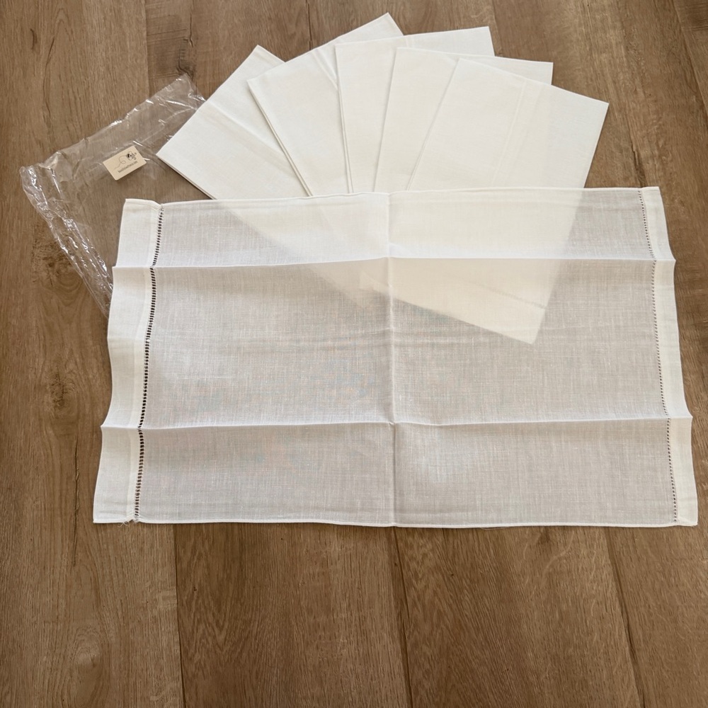 Set of 6 Vintage Bumble Bee Linens Placemats Napkins, Off White 22” X 13” NWT